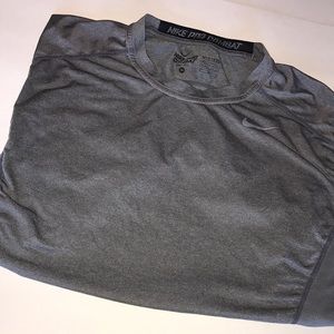 Men’s M Nike Pro Combat Tee
